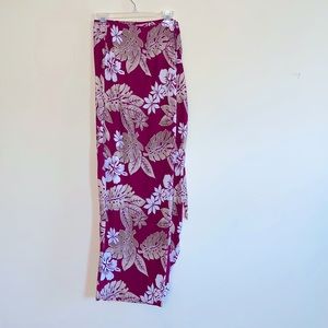 One Size (S) wrap Hawaiian skirt, never worn. Red, white, and tan.